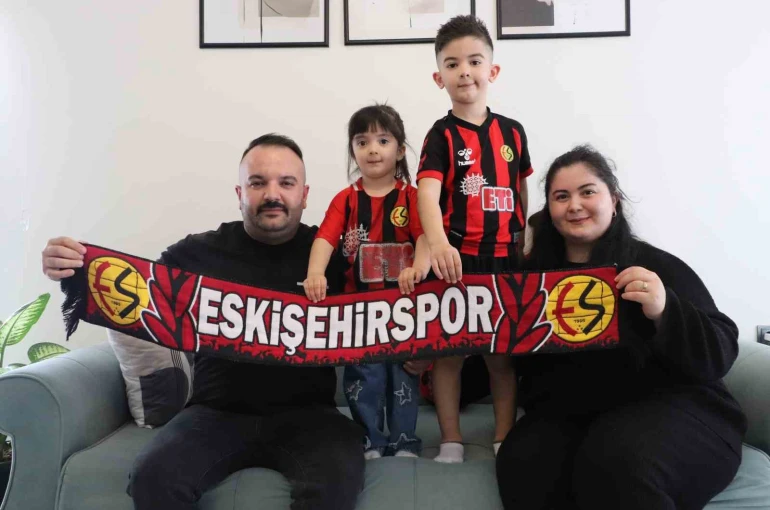 Biriktirdiği tüm parasını şampiyonluk için bağışladı