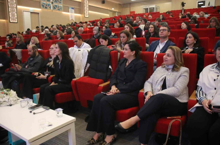 Biruni Üniversitesi ev sahipliğinde "Sağlıklı Yaşam Tıbbı" sempozyumu düzenlendi