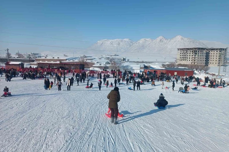Bitlis’te kayak merkezine yoğun ilgi