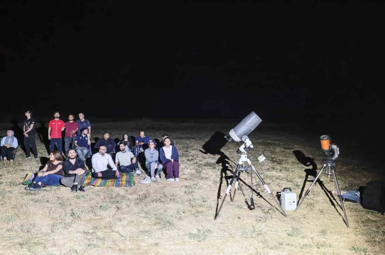 Bitlis’te uzayseverler haftayı gökyüzünü izleyerek geçirdi 