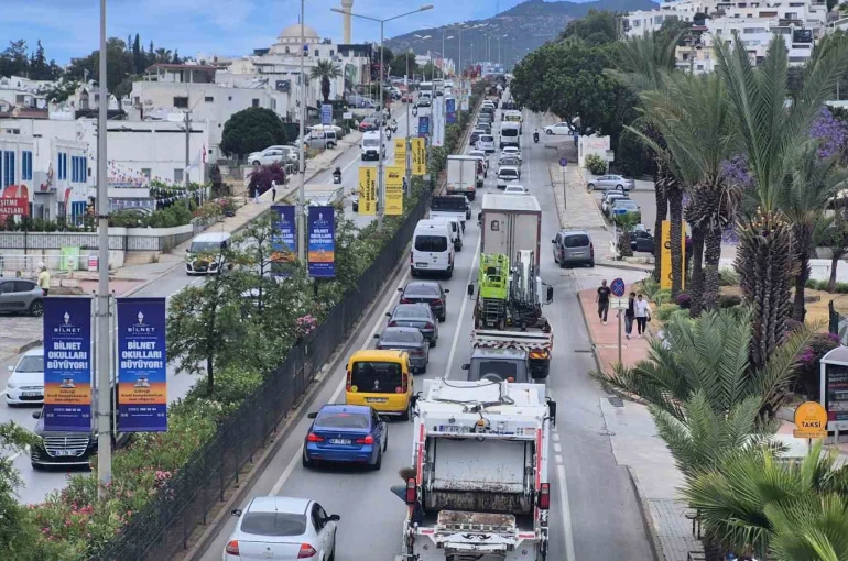 Bodrum’a 24 saatte 20 bin araç giriş yaptı