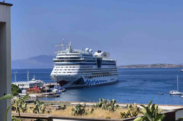 Bodrum’a 3 gemiyle 2 bin 761 turist geldi 
