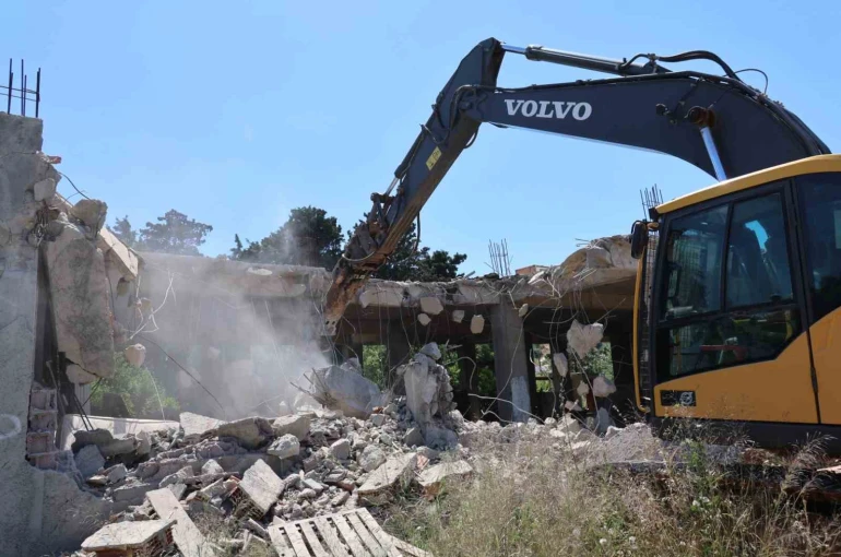 Bodrum’da 45 kaçak yapı yıkıldı