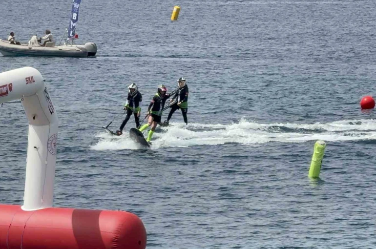 Bodrum’da su üstünde adrenalin fırtınası