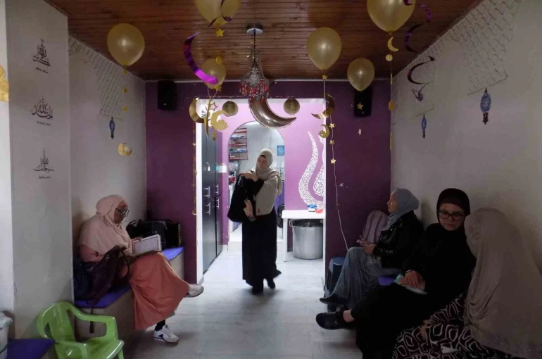 Bogota’taki Müslüman topluluk iftarını Estambul Camii’nde yapıyor