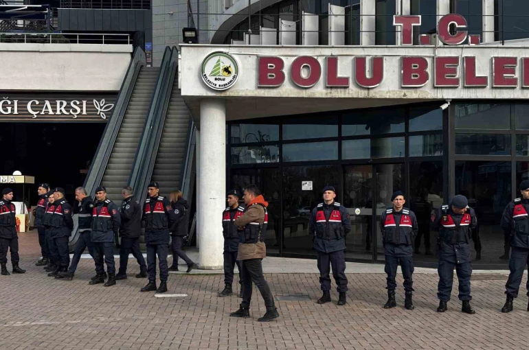 Bolu Belediyesi didik didik aranıyor: 3 kişi hakkında daha gözaltı kararı verildi