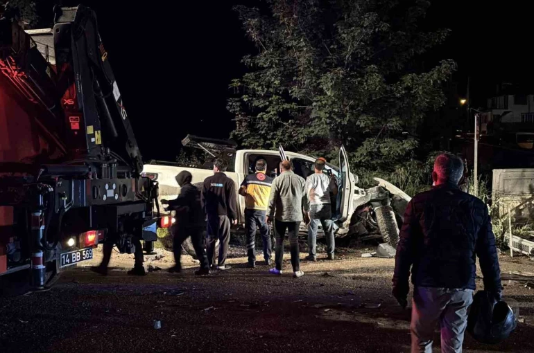 Bolu’da D-100 kara yolunda kaza: 3 yaralı