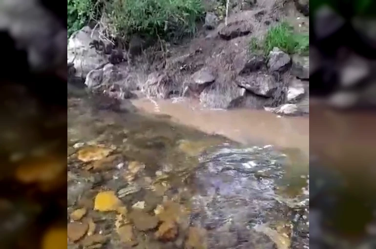 Bolu’da kanalizasyon sularının dereye karışmasına tepki