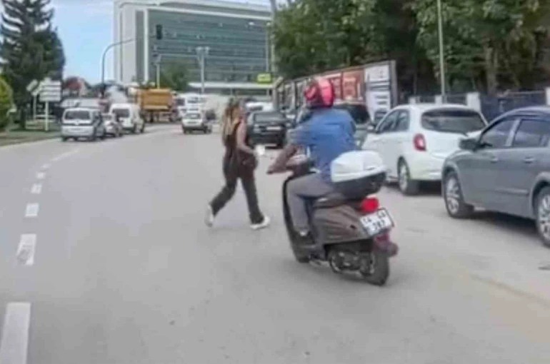 Bolu’da kazadan kıl payı kurtuldular: O anlar kamerada