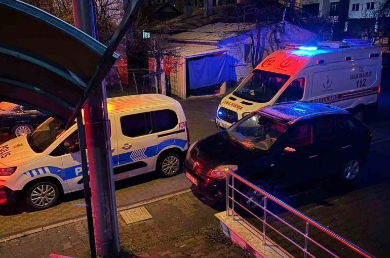 Bolu’da kendini odaya kilitleyen şizofreni hastası kadını polis ikna etti: Tedaviyi kabul etti
