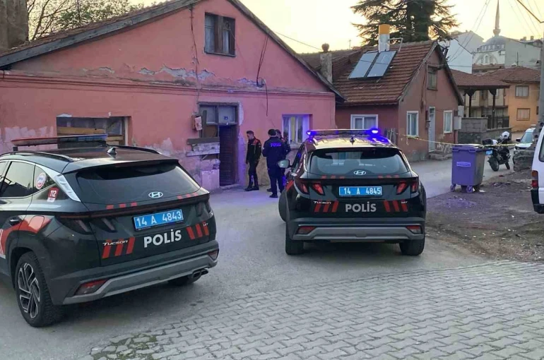 Bolu’da nafaka anlaşmazlığı yüzünden eşinin evine kurşun yağdıran koca yakalandı