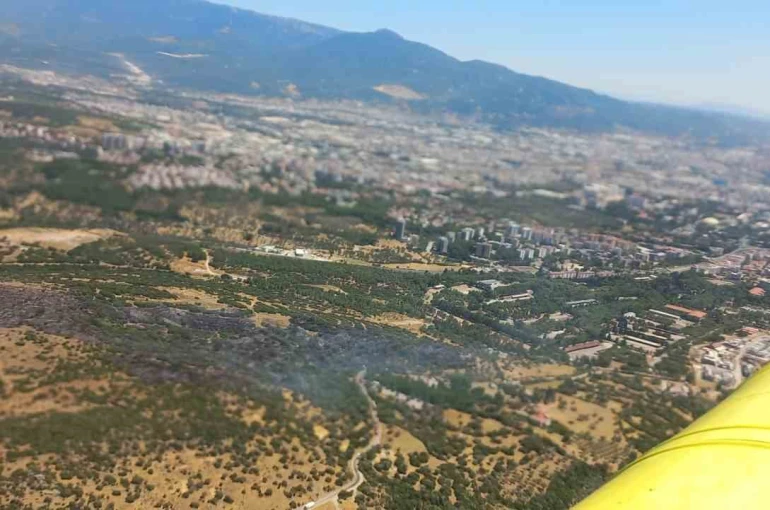 Bornova’daki yangın kontrol altında