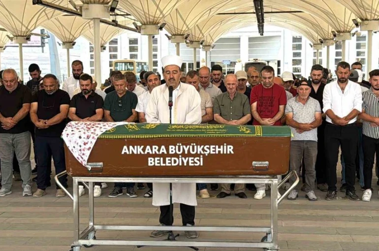 Boşanma aşamasındaki eşi tarafından öldürülen kadının ailesinden aldatma iddialarına yalanlama