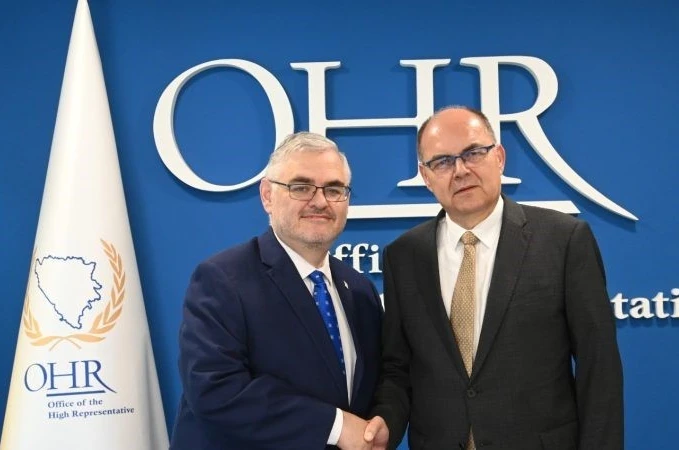 Bosna Hersek Yüksek Temsilciliği’ne geçici olarak ABD’li diplomat Crishock atandı