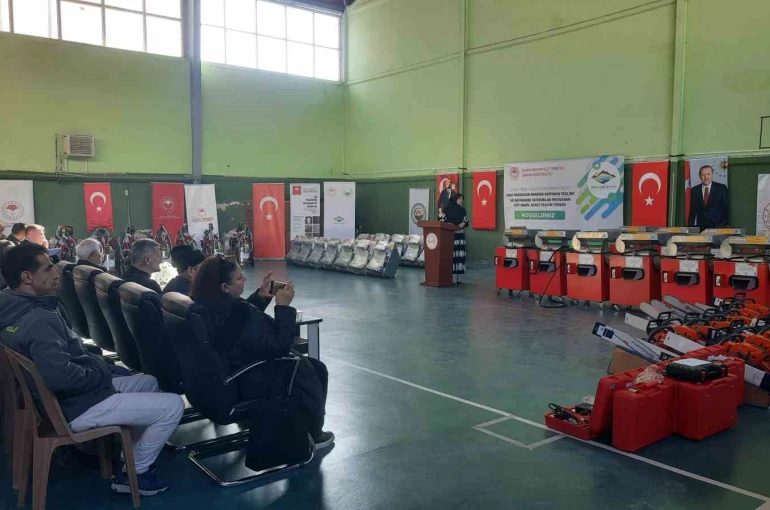 Bozkır’da çiftçilere makine ve ekipman desteği