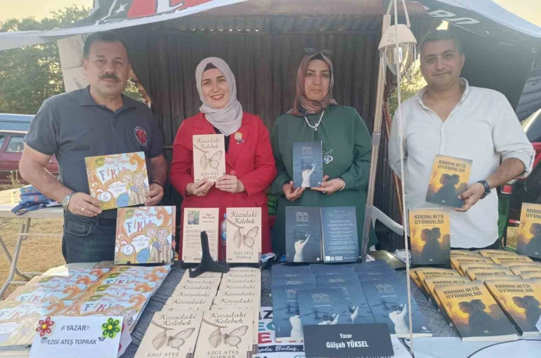 Bozüyüklü yazarlar Kınık’ta okurlarıyla buluştu 