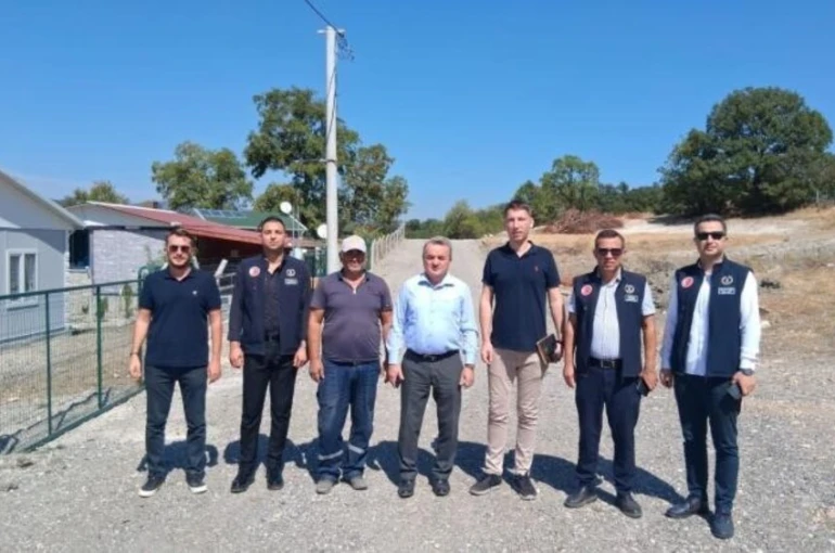 Bozüyük’te köy yollarında asfalt çalışmaları sürüyor