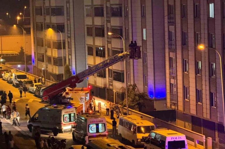 Bozüyük’te maddi hasarlı ev yangını