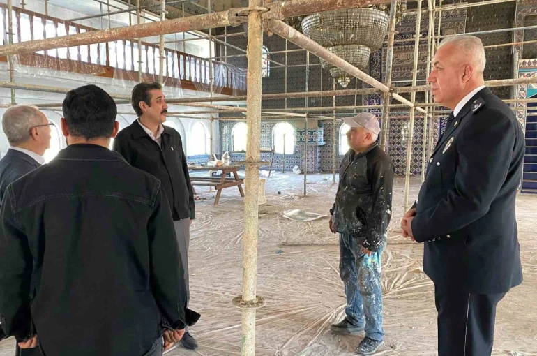 Bozyazı’da yangında zarar gören camide çalışmalar devam ediyor