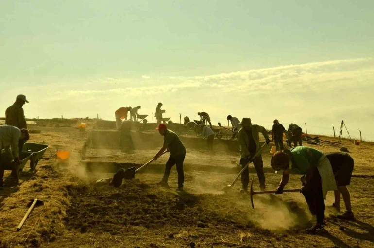 BŞEÜ’nin Tavşanlı Höyük Kazısı 95 puanla "Model Proje" listesinde