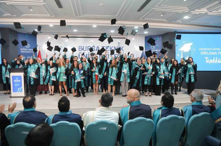 BTÜ Lisansüstü’nde mezuniyet gururu
