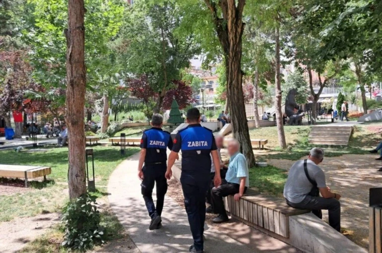 Bu kentte yere izmarit atan yandı