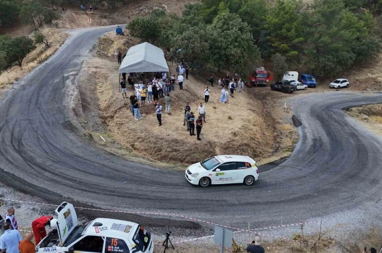 Buharkent Tırmanma Yarışı nefes kesti