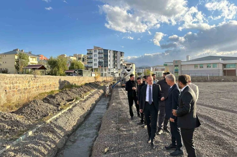Bulanık’ta stadyum yenileniyor