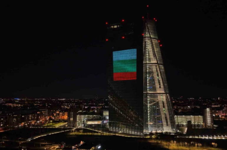 Bulgaristan, 20 sene sonra yılbaşı itibarıyla euroya geçti
