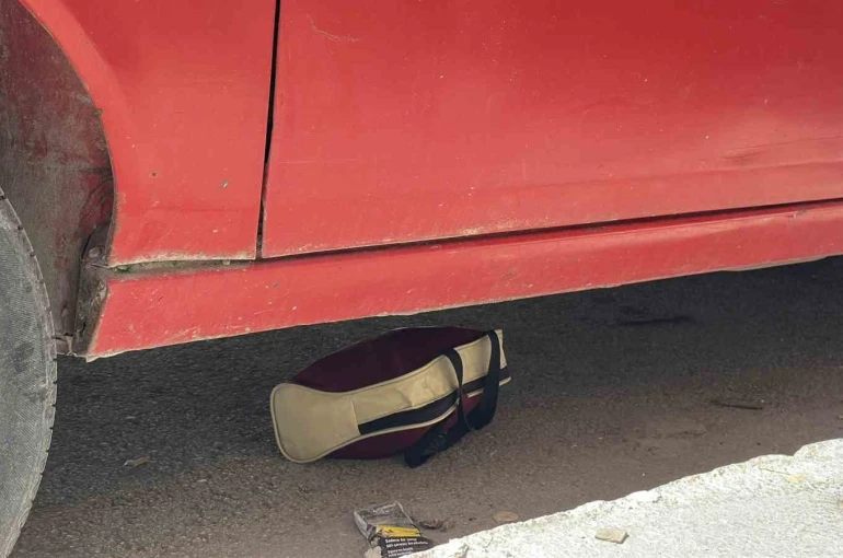 Burdur’da kapıda unutulan çantadan hırsızlık yapan şahıslar yakalandı