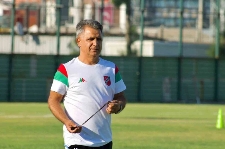 Burhanettin Basatemür: "Hedefi ve amacı olan bir genç takım kurduk"