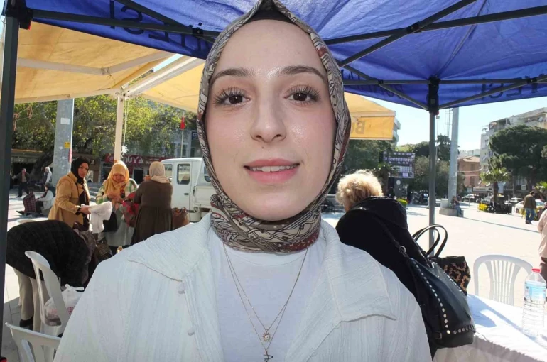 Burhaniye’de Aile Destek Merkezi dönem sergisi açıldı