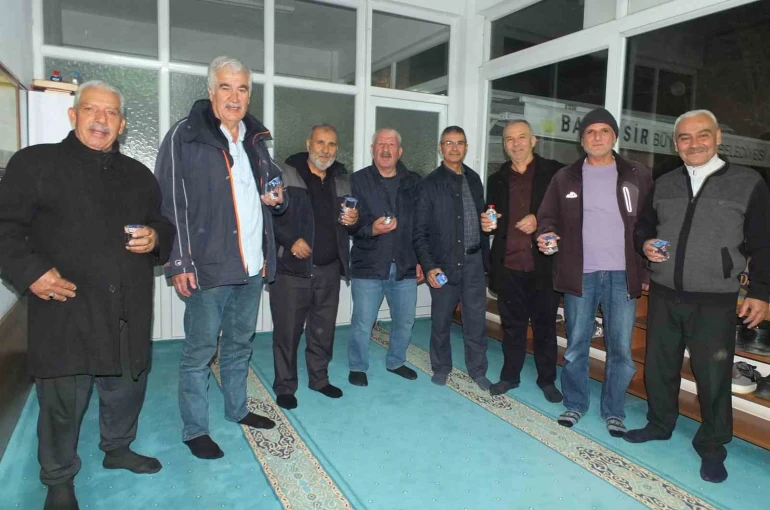 Burhaniye’de camilerde Ramazan bereketi yaşanıyor