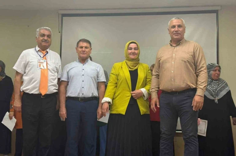 Burhaniye’de Okuma Yazma Töreni düzenlendi