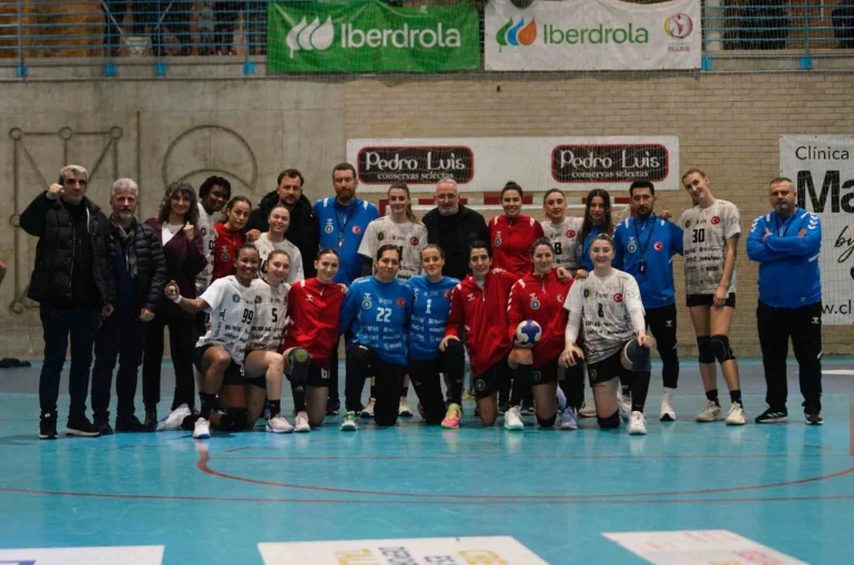 Bursa Büyükşehir Belediyespor Avrupa’da çeyrek final kapısını araladı