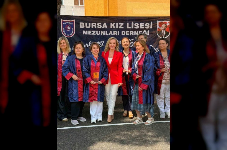 Bursa Kız Lisesi mezunları mantı gününde buluştu