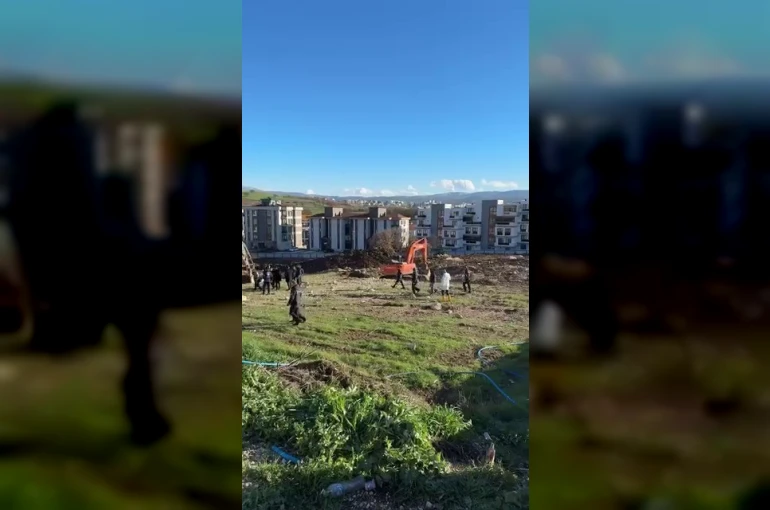 Bursa’da inşaat sahasında patlama kontrolden çıktı... Araçlar, binalar hasar aldı
