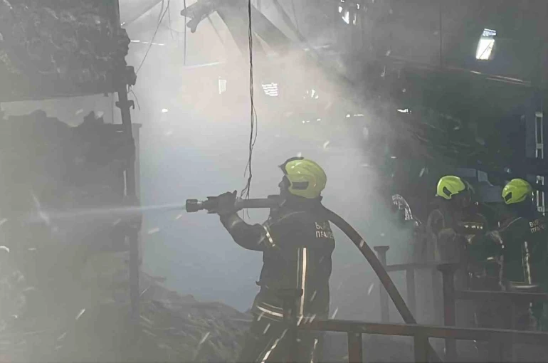 Bursa’da tekstil fabrikasında korkutan yangın 