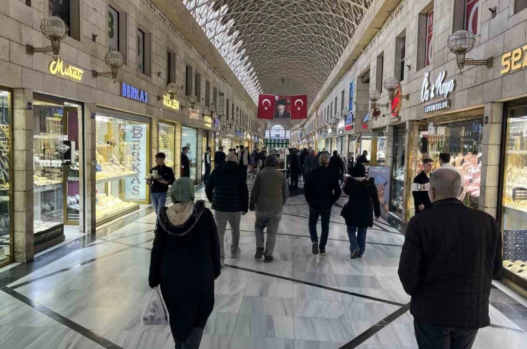 Bursa’da Vakıfların fahiş kira zammı esnafı vurdu