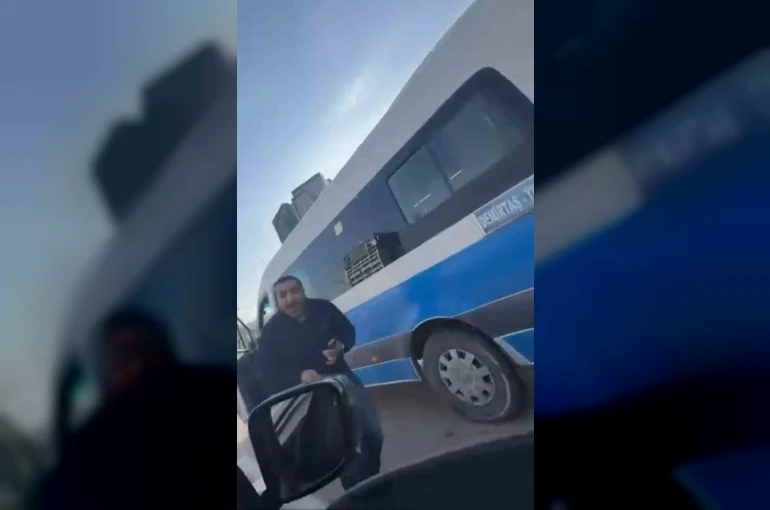 Bursa’da yol verme kavgası kamerada... Camı kırdı, 180 bin lira ceza yedi