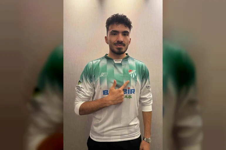 Bursaspor yeni golcüsünü resmen açıkladı