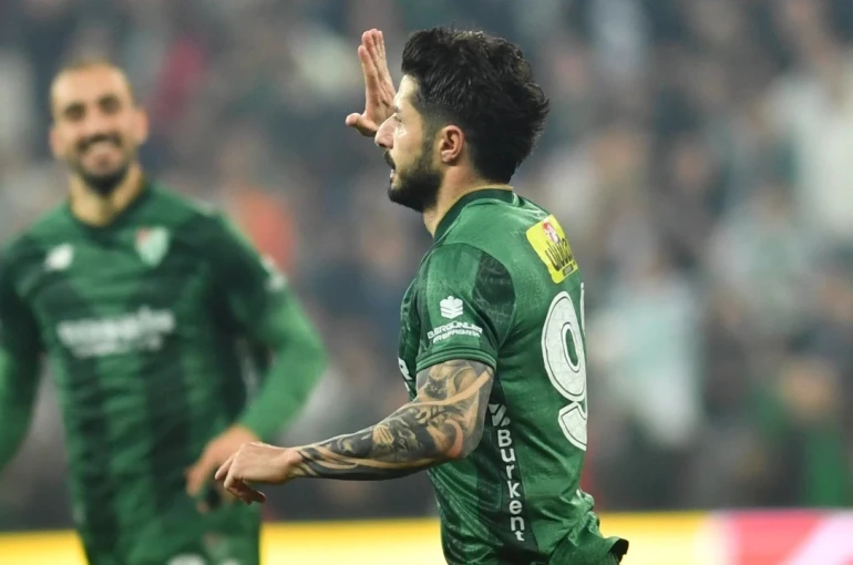 Bursaspor’da iç transfer: Barış Gök ile yola devam