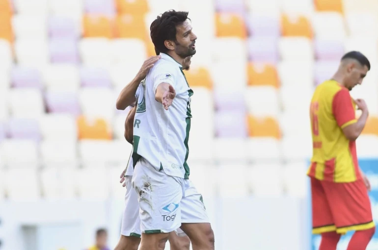Bursaspor’da kaptan veda etti; Muhammet Demir ile yollar ayrıldı