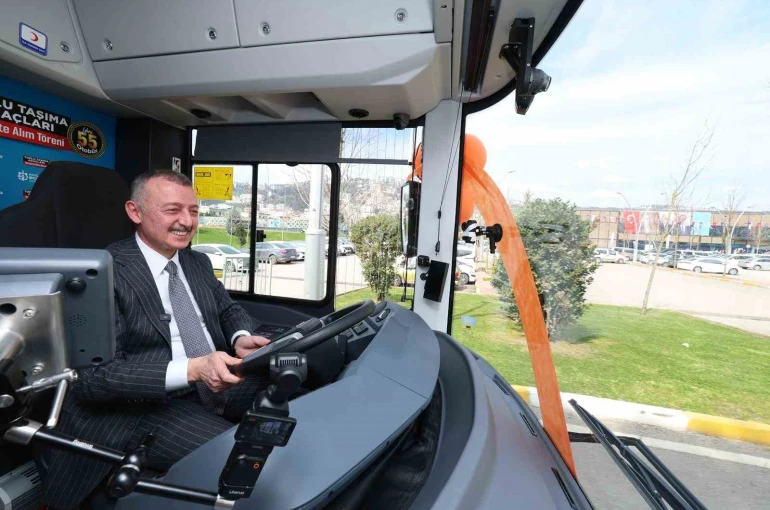 Büyükakın’dan İzmir’e gönderme: "Sadece kendimizle yarışıyoruz"