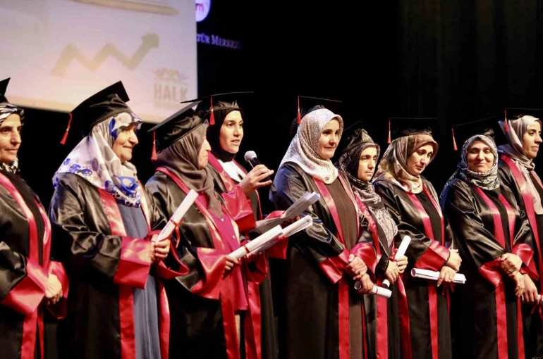 Büyükçekmece Belediyesi Halk Akademisi’nde 678 kursiyer mezun oldu
