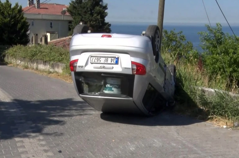 Büyükçekmece’de araç takla attı