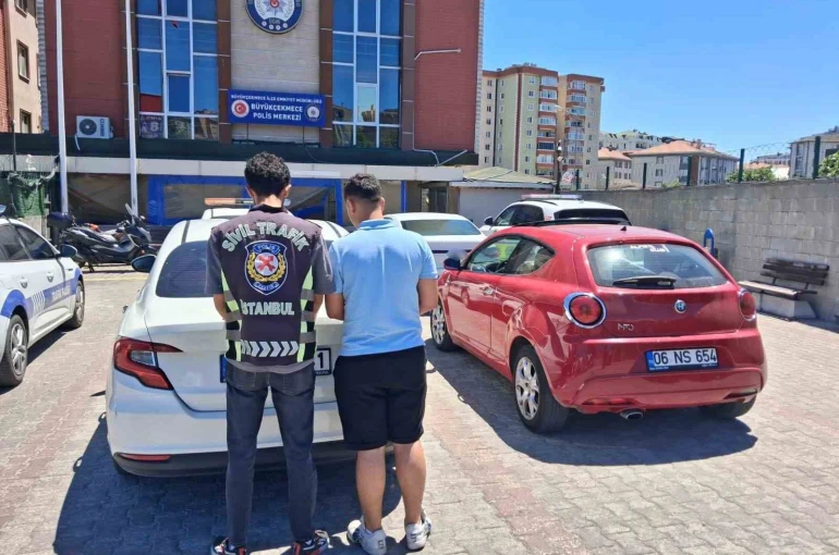 Büyükçekmece’de trafik kavgası kamerada