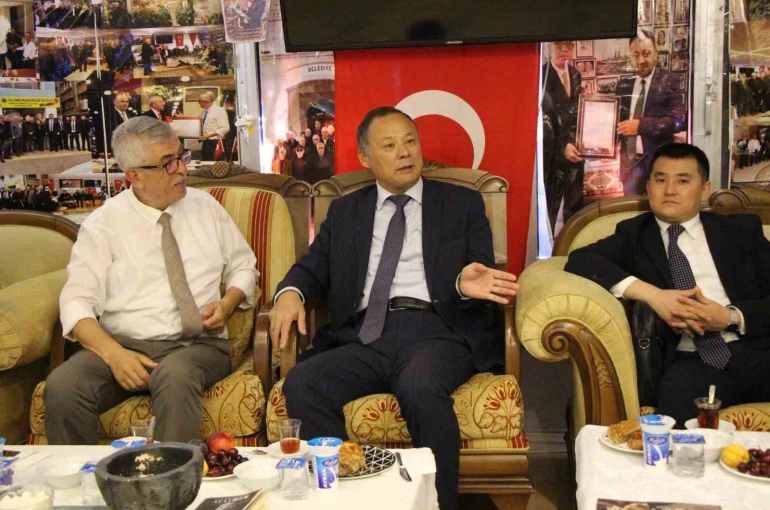 Büyükelçi Kazakbayev: "Kırgızistan ile Türkiye arasındaki ticaret hacmi hedefi 5 milyar dolar"