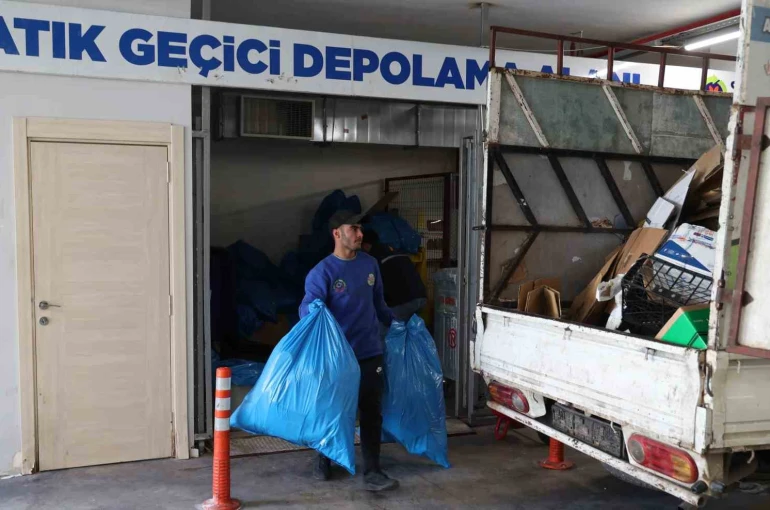 Büyükşehir son 3 yılda 32 ton tehlikeli atığı bertaraf etti
