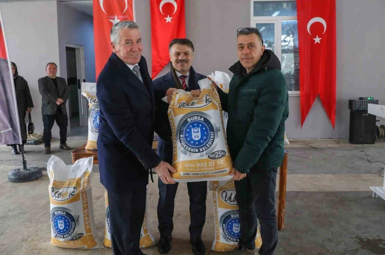 Büyükşehir’de üreticiye fidan ve tohum desteği